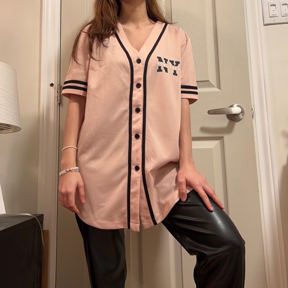 Streetwear Society New York Tee - Picture 2 of 6